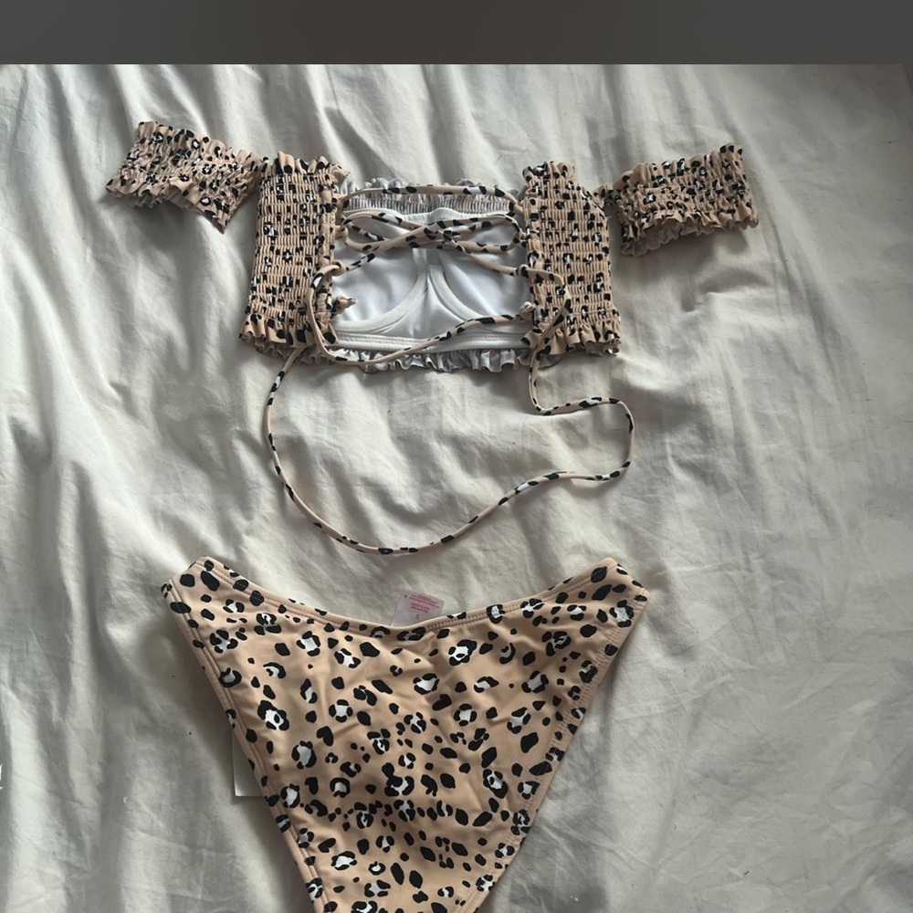 Leopard Print Off-Shoulder Bikini Set - Picture 2 of 2